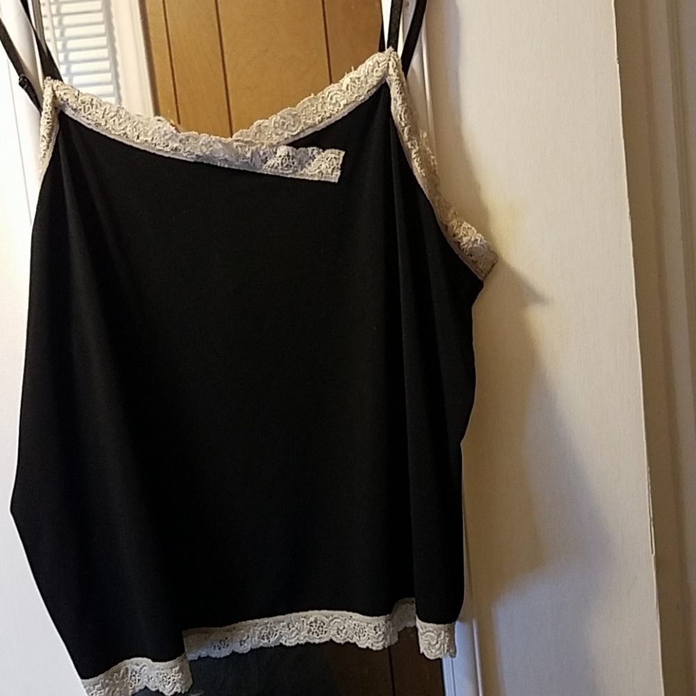 Black camisole with creme lace